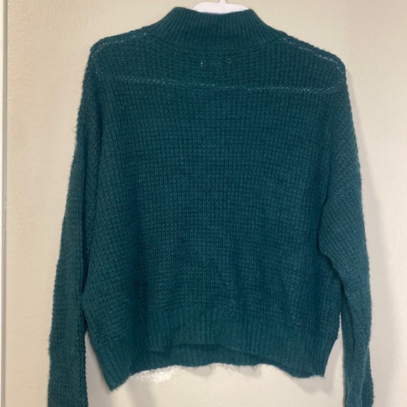 Emerald green American Eagle crochet quarter zip. Lightly worn - Picture 3 of 3